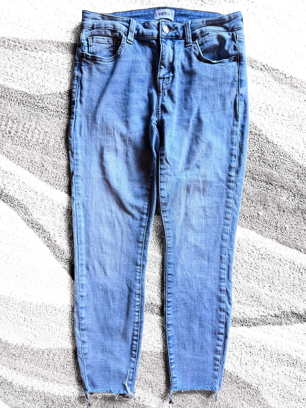 Pistola Arielle Skinny Jeans Light Wash Raw Hem Stretch Size 28 Womens Pants EUC